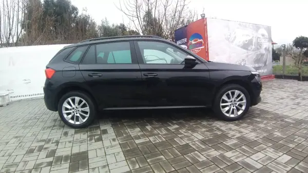Skoda Kamiq 2022 - 17650 EUR, 59821 km - AUTO.MOTO.pt - 59821km - foto 2 de 38