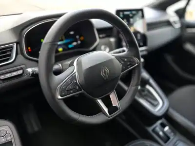 Renault Clio 2024 - 21900 EUR, 57020 km - AUTO.MOTO.pt - 57020km - foto 16 de 34