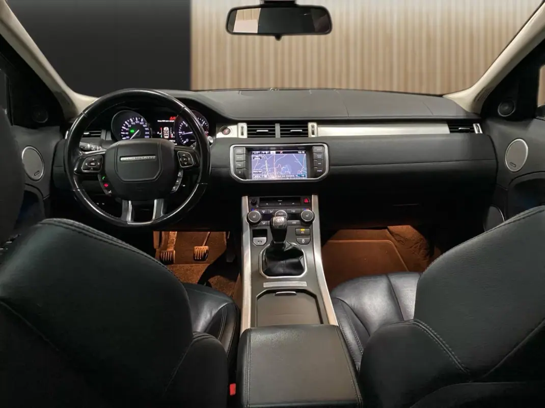 Land Rover Range Rover Evoque 2015 - 17950 EUR, 254700 km - AUTO.MOTO.pt - 254700km - foto 8 de 20