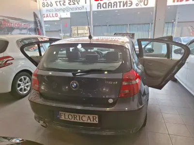 BMW 118 2008 — foto 5 de 6