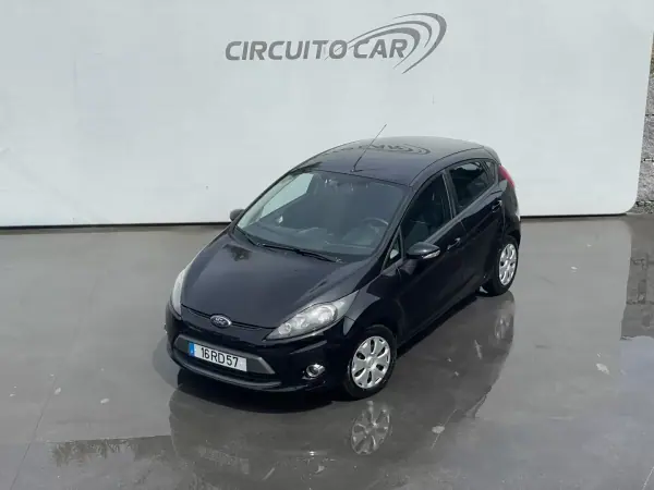 Ford Fiesta 2012 - 5500 EUR, 272349 km - AUTO.MOTO.pt - 272349km - foto 6 de 32