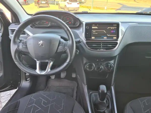 Peugeot 2008 2014 - 12450 EUR, 57000 km - AUTO.MOTO.pt - 57000km - foto 9 de 12