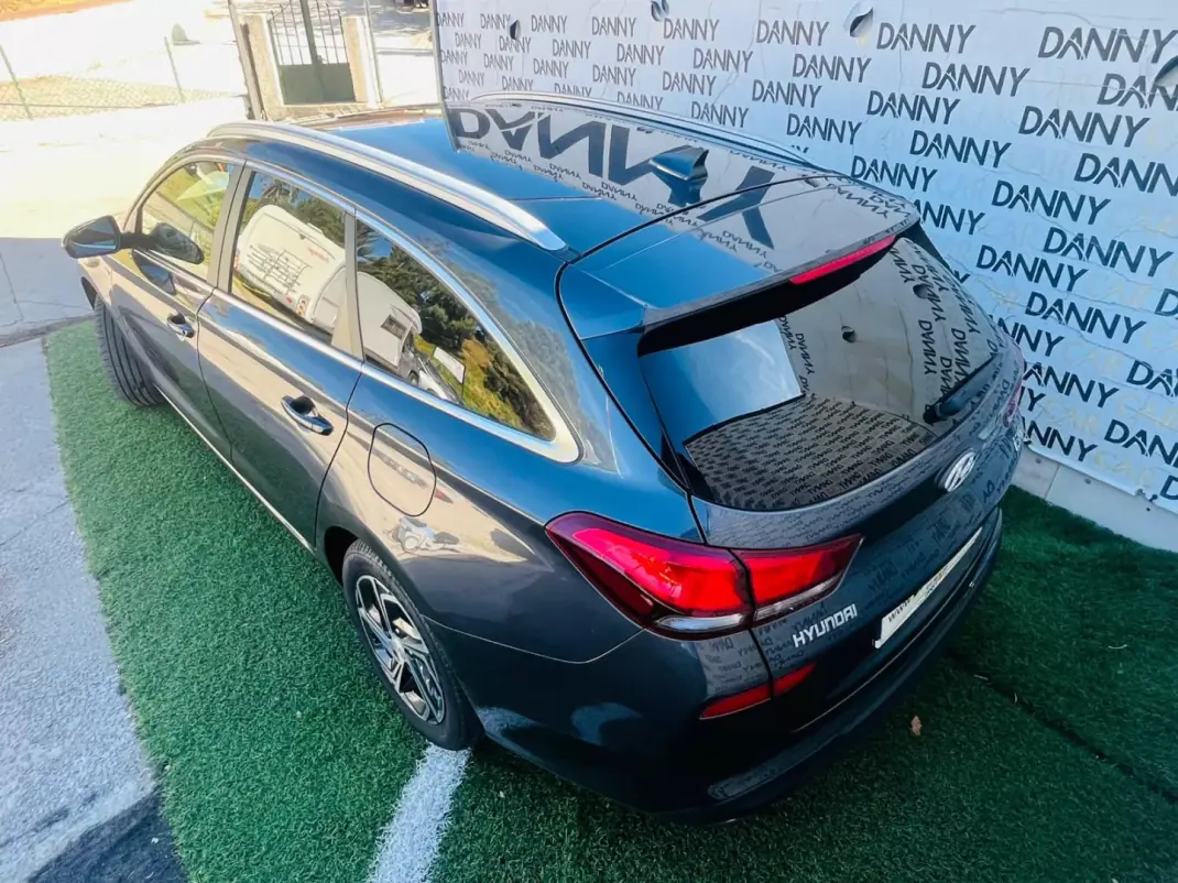 Hyundai i30 SW 2021 - 18750 EUR, 88000 km - 88000km - foto 11 de 12