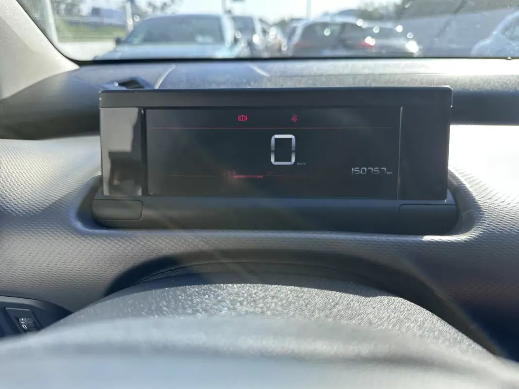 Citroën C4 Cactus 2020 - 11900 EUR, 150000 km - AUTO.MOTO.pt - 150000km - foto 18 de 37