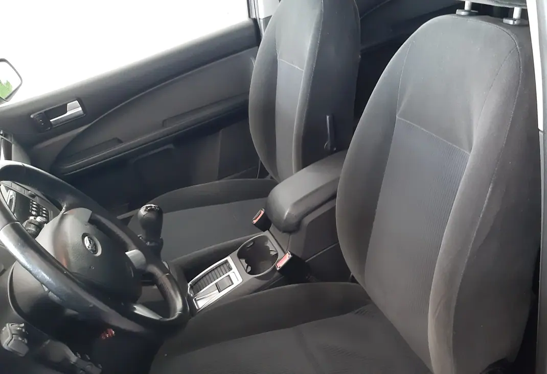 Ford Focus C-Max 2005 - 4250 EUR, 232000 km - AUTO.MOTO.pt - 232000km - foto 8 de 15