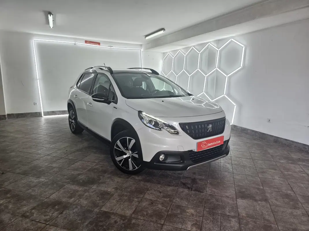 Peugeot 2008 2019 - 12850 EUR, 138694 km - AUTO.MOTO.pt - 138694km - foto 1 de 35
