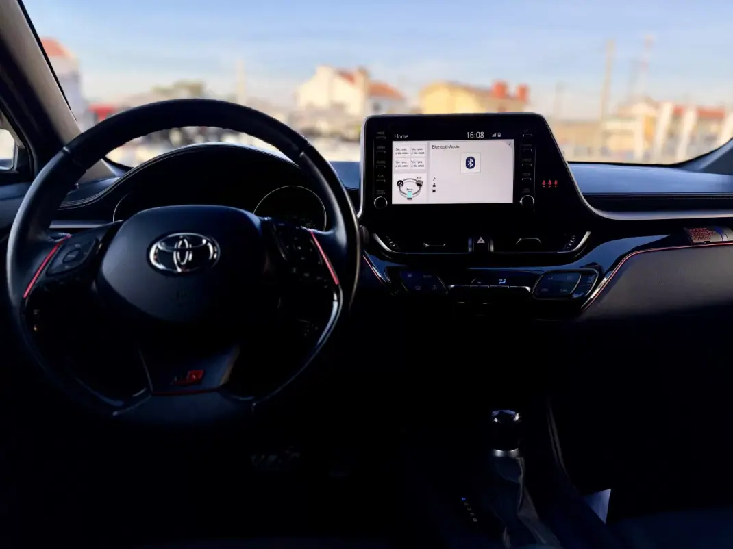 Toyota C-HR 2020 - 23950 EUR, 78000 km - AUTO.MOTO.pt - 78000km - foto 15 de 26