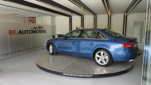 Audi A4 2009 - 9900 EUR, 305847 km - AUTO.MOTO.pt - 305847km - foto 16 de 57