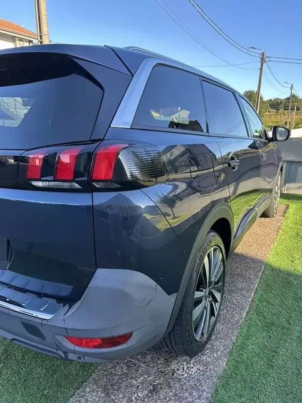 Peugeot 5008 2018 - 14900 EUR, 220000 km - AUTO.MOTO.pt - 220000km - foto 15 de 60