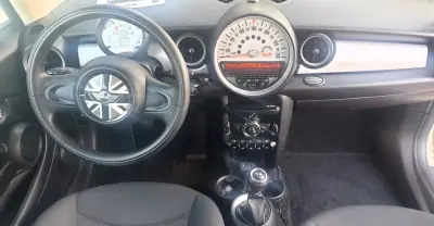 MINI One 2012 - 8990 EUR, 219000 km - AUTO.MOTO.pt - 219000km - foto 10 de 23