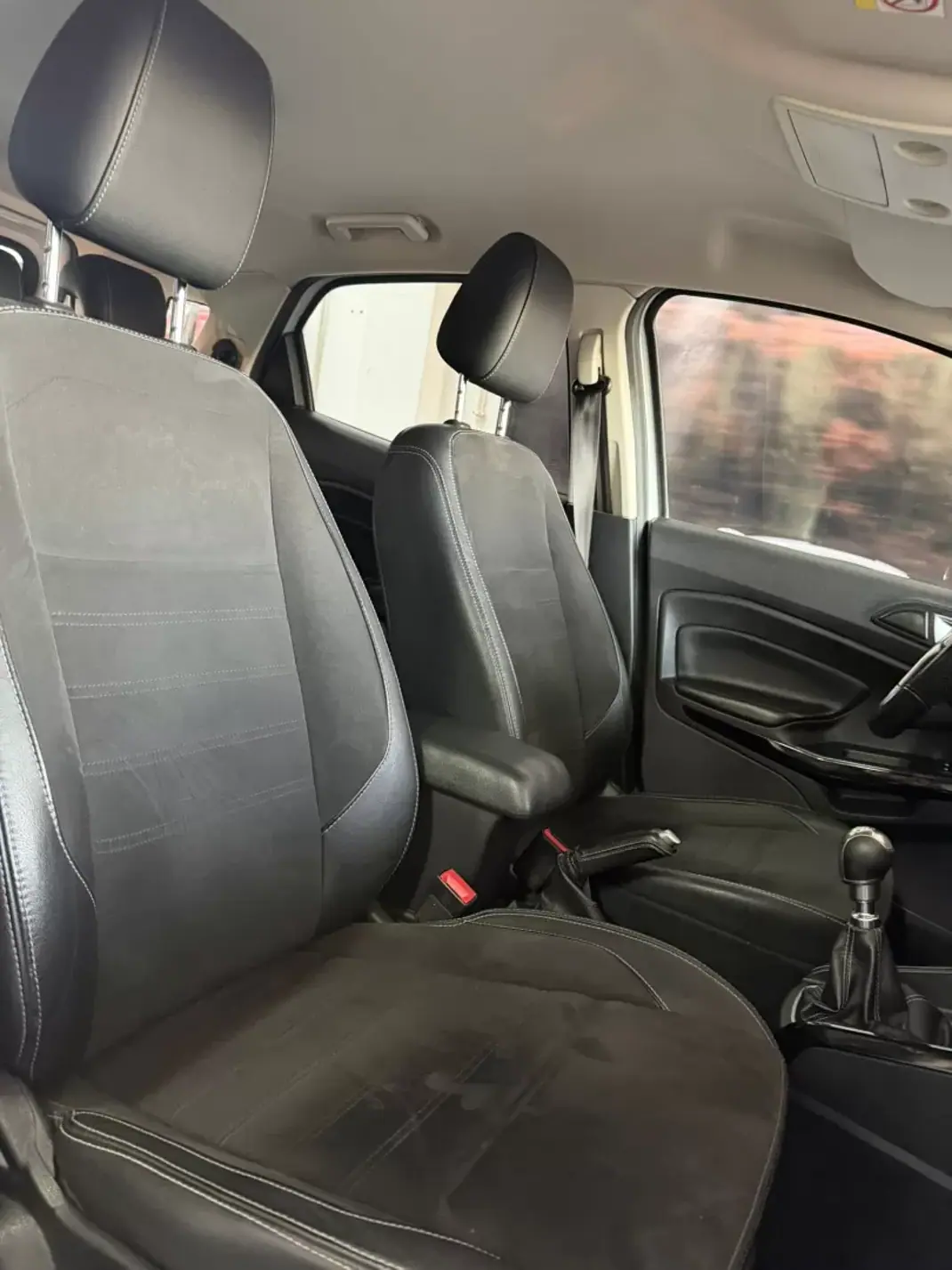 Ford EcoSport 2019 - 14900 EUR, 137000 km - AUTO.MOTO.pt - 137000km - foto 12 de 14