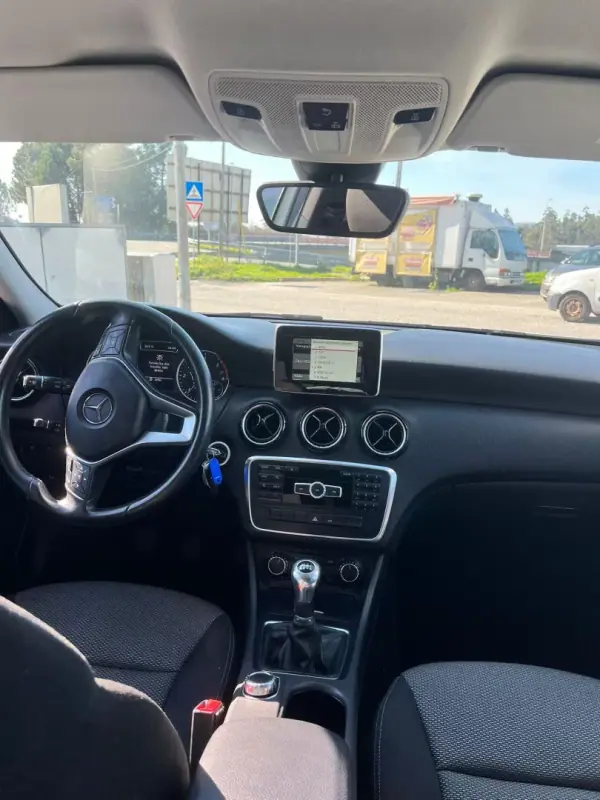 Mercedes-Benz A 180 2013 - 15000 EUR, 197483 km - AUTO.MOTO.pt - 197483km - foto 16 de 20