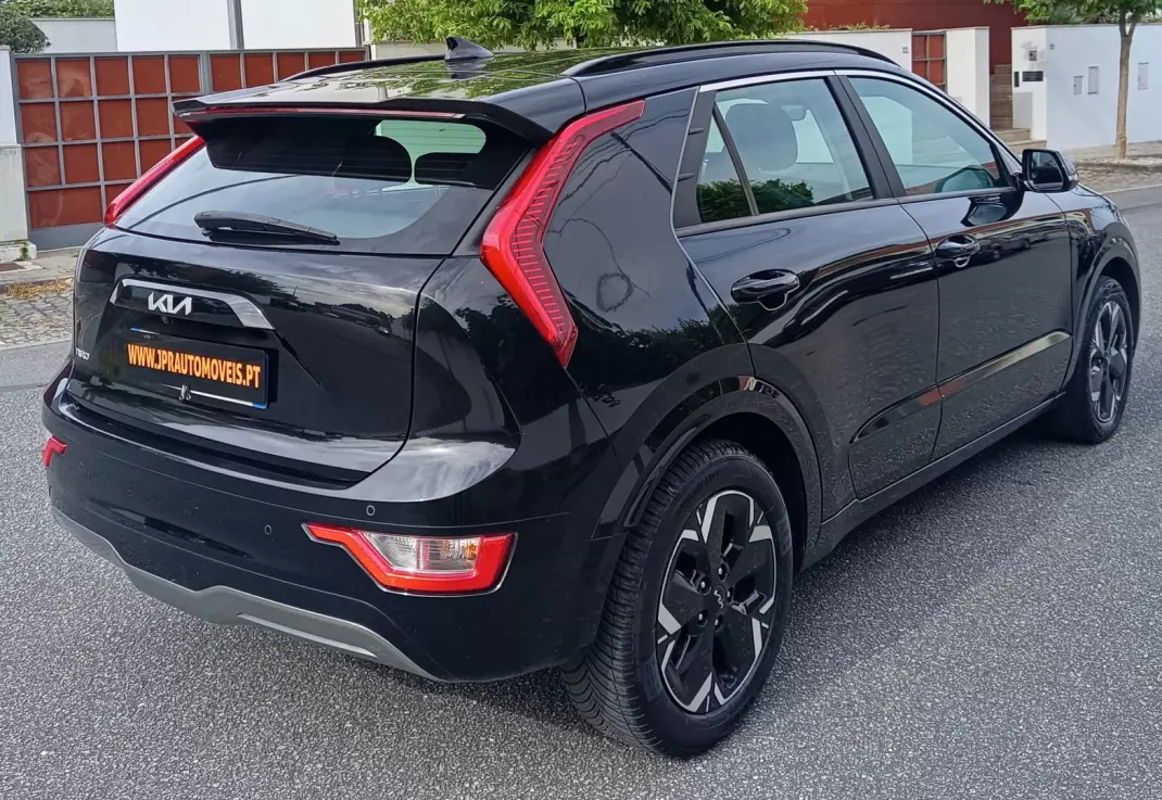 Kia e-Niro 2023 - 27490 EUR, 74100 km - 74100km - foto 7 de 19