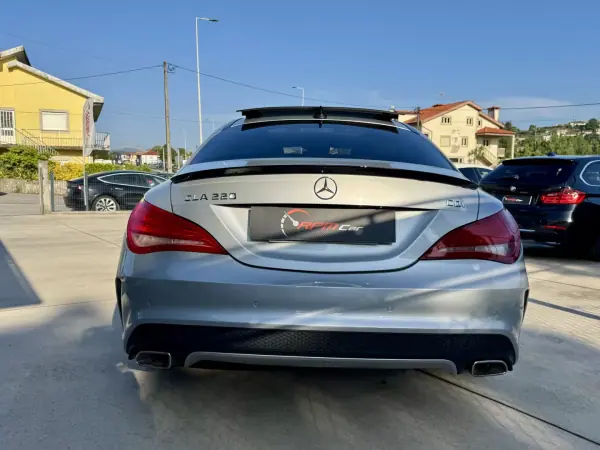 Mercedes-Benz CLA 220 2014 - 19999 EUR, 175000 km - AUTO.MOTO.pt - 175000km - foto 9 de 23