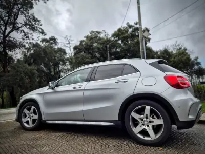 Mercedes-Benz GLA 200 2014 - 20000 EUR, 221000 km - AUTO.MOTO.pt - 221000km - foto 7 de 22