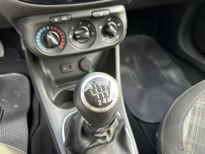 Opel Corsa 2016 - 10750 EUR, 40000 km - AUTO.MOTO.pt - 40000km - foto 10 de 12