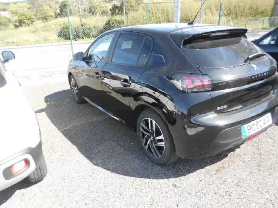 Peugeot 208 2023 - 15500 EUR, 56044 km - AUTO.MOTO.pt - 56044km - foto 5 de 11