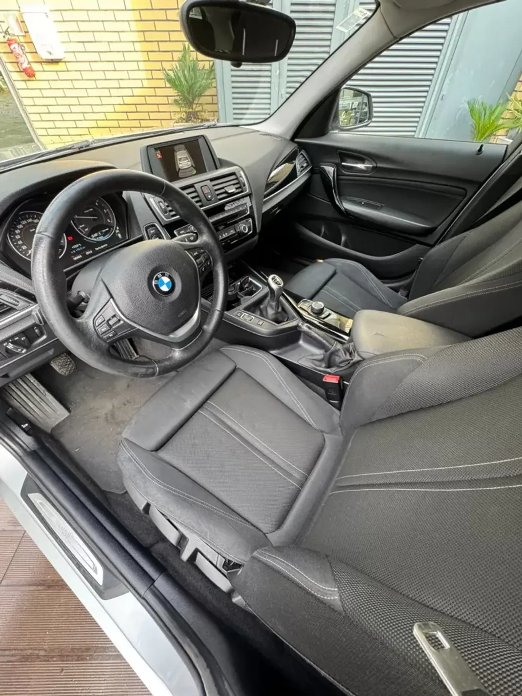 BMW 116 2016 - 15750 EUR, 180000 km - AUTO.MOTO.pt - 180000km - foto 11 de 14