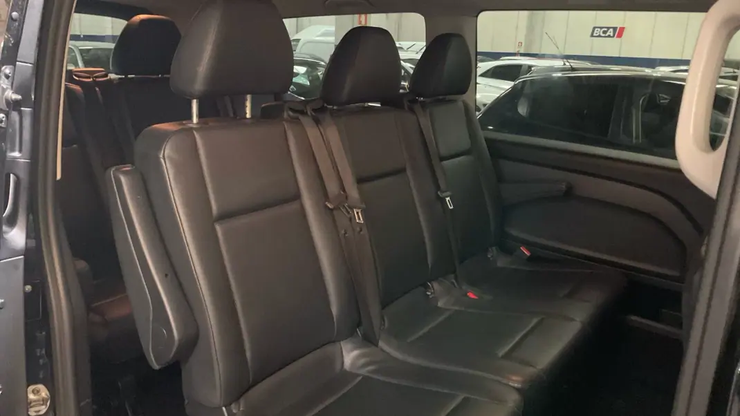 Mercedes-Benz eVito Tourer 2023 - 44999 EUR, 250000 km - 250000km - foto 8 de 10