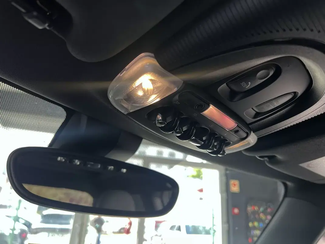 MINI Electric 2020 - 17800 EUR, 55687 km - AUTO.MOTO.pt - 55687km - foto 22 de 27