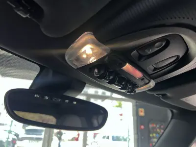 MINI Electric 2020 - 17800 EUR, 55687 km - AUTO.MOTO.pt - 55687km - foto 22 de 27