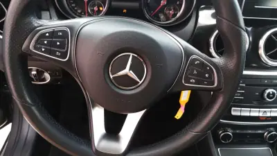 Mercedes-Benz CLA 180 2016 - 16950 EUR, 176000 km - AUTO.MOTO.pt - 176000km - foto 28 de 32