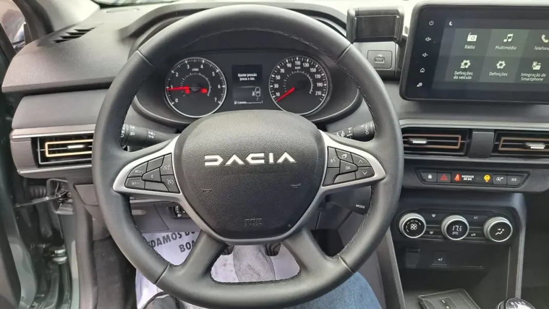 Dacia Jogger 2024 - 20990 EUR, 6203 km - AUTO.MOTO.pt - 6203km - foto 32 de 50