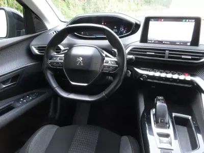 Peugeot 3008 2017 - 17990 EUR, 168000 km - AUTO.MOTO.pt - 168000km - foto 29 de 37