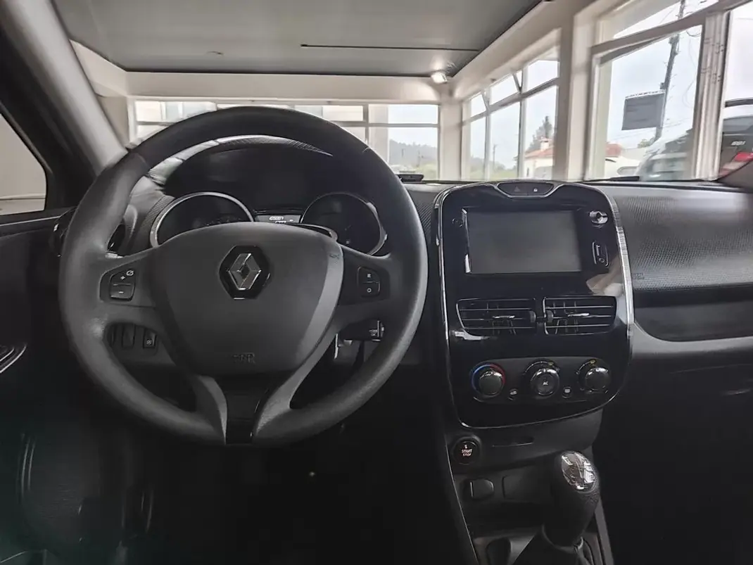 Renault Clio 2014 - 8750 EUR, 109100 km - AUTO.MOTO.pt - 109100km - foto 30 de 30