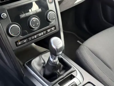 Land Rover Discovery Sport 2015 - 15900 EUR, 166000 km - AUTO.MOTO.pt - 166000km - foto 11 de 26