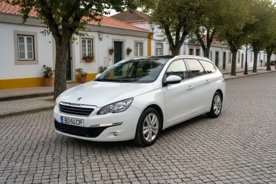 Peugeot 308 SW 2017 - 10900 EUR, 119000 km - AUTO.MOTO.pt - 119000km - foto 5 de 17