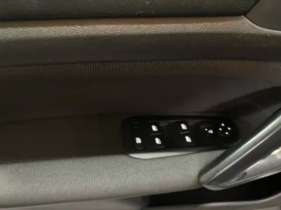 Peugeot 308 SW 2019 - 12450 EUR, 65800 km - AUTO.MOTO.pt - 65800km - foto 15 de 19