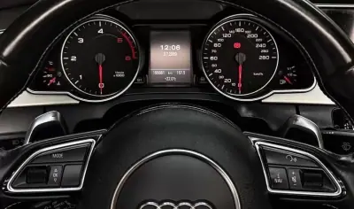 Audi A5 Cabrio 2009 - 16950 EUR, 195556 km - AUTO.MOTO.pt - 195556km - foto 28 de 38