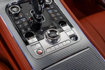 Bentley Continental GTC 2019 - 250000 EUR, 58772 km - AUTO.MOTO.pt - 58772km - foto 16 de 29