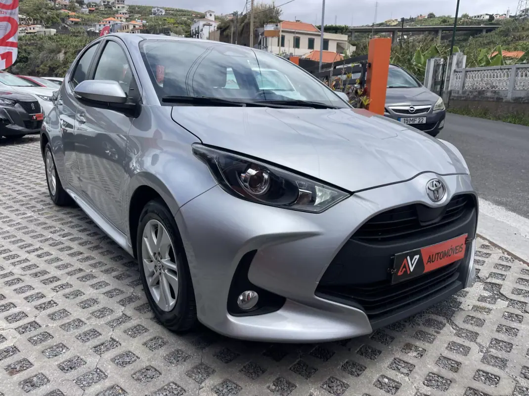 Toyota Yaris 2024 - 23500 EUR, 63319 km - AUTO.MOTO.pt - 63319km - foto 1 de 12