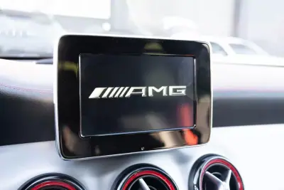 Mercedes-Benz CLA 45 AMG 2016 - 33999 EUR, 135000 km - AUTO.MOTO.pt - 135000km - foto 22 de 31