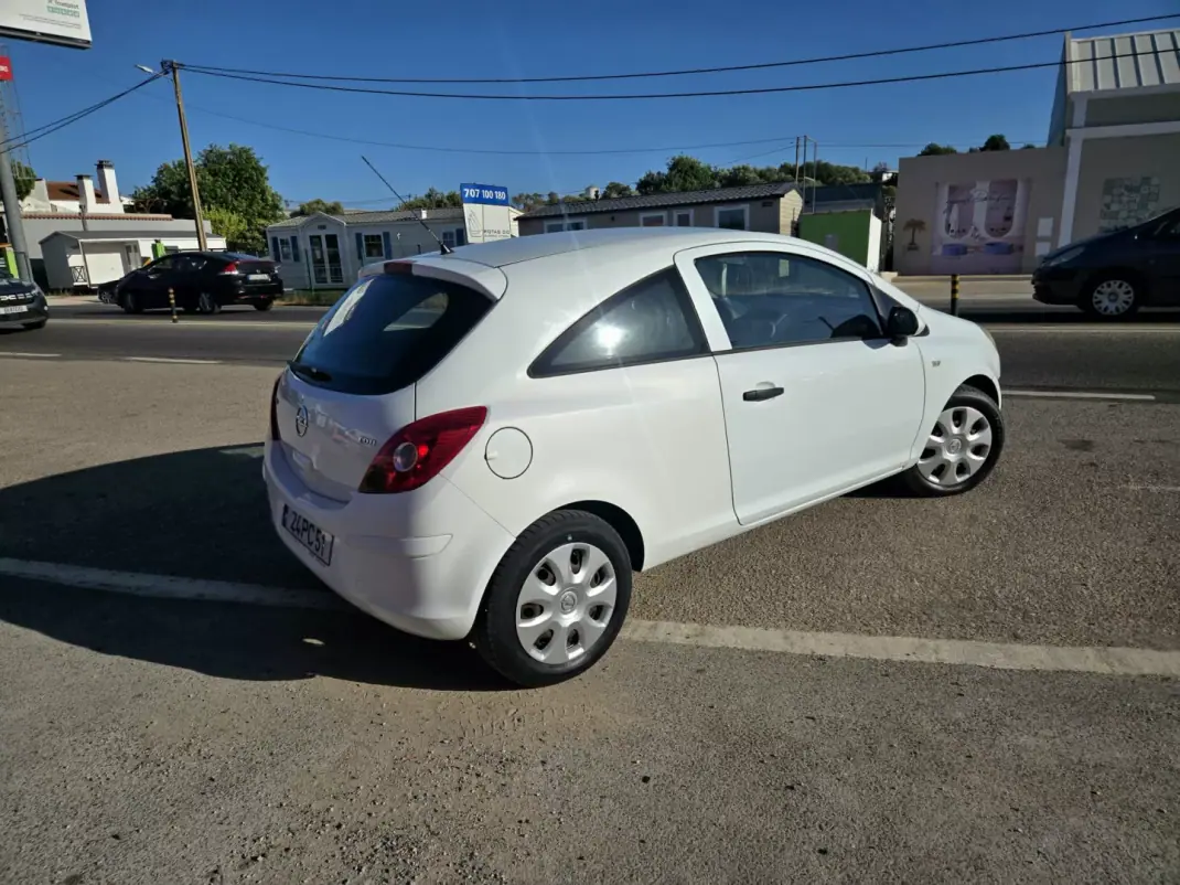 Opel Corsa 2014 - 5950 EUR, 194383 km - 194383km - foto 2 de 10
