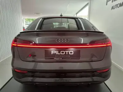 Audi Q8 e-Tron Sportback 2023 - 49500 EUR, 93000 km - AUTO.MOTO.pt - 93000km - foto 7 de 31