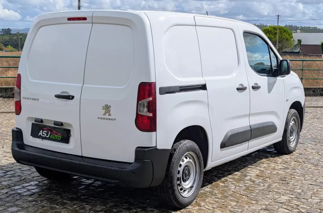 Peugeot Partner 2021 - 9900 EUR, 200583 km - 200583km - foto 6 de 17