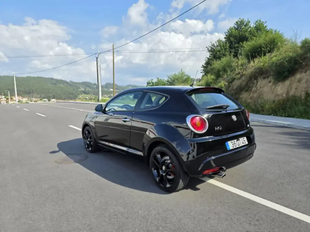 Alfa Romeo MiTo 2010 - 7450 EUR, 163000 km - AUTO.MOTO.pt - 163000km - foto 8 de 20