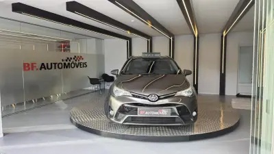 Toyota Avensis Touring Sports 2016 - 14900 EUR, 212217 km - AUTO.MOTO.pt - 212217km - foto 10 de 57