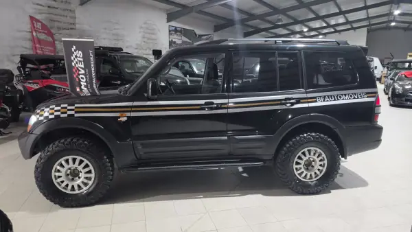 Mitsubishi Pajero 2000 - 22500 EUR, 387561 km - AUTO.MOTO.pt - 387561km - foto 8 de 50