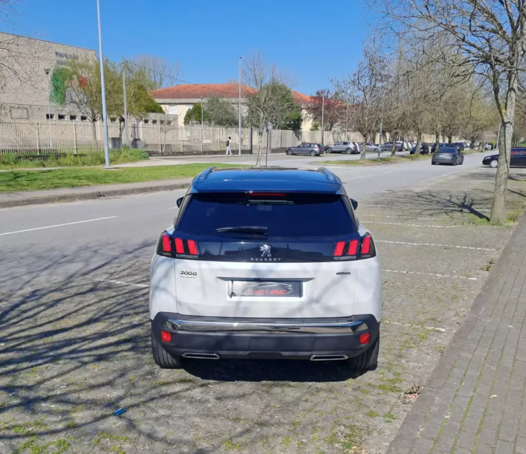 Peugeot 3008 2017 - 17500 EUR, 169000 km - AUTO.MOTO.pt - 169000km - foto 5 de 15