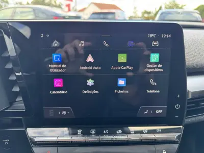 Renault Mégane E-Tech 2022 - 22500 EUR, 73000 km - AUTO.MOTO.pt - 73000km - foto 12 de 36