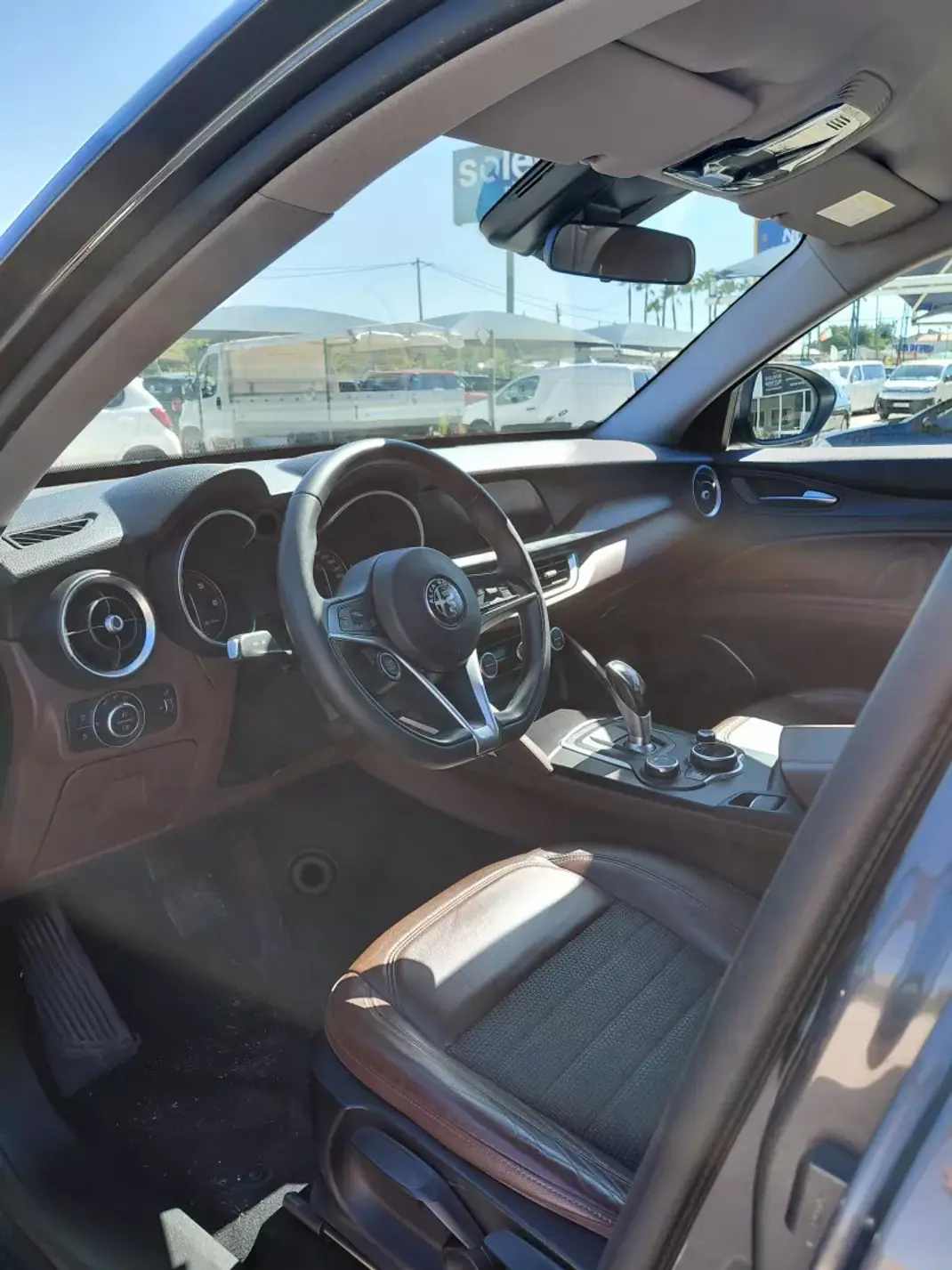 Alfa Romeo Stelvio 2018 - 24900 EUR, 160000 km - 160000km - foto 3 de 14