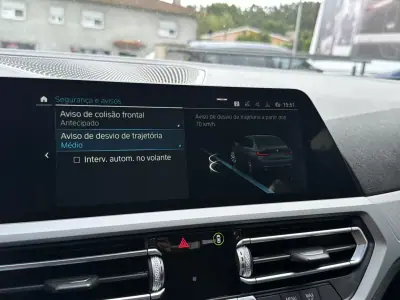BMW 330e 2019 - 18500 EUR, 206000 km - 206000km - foto 14 de 16