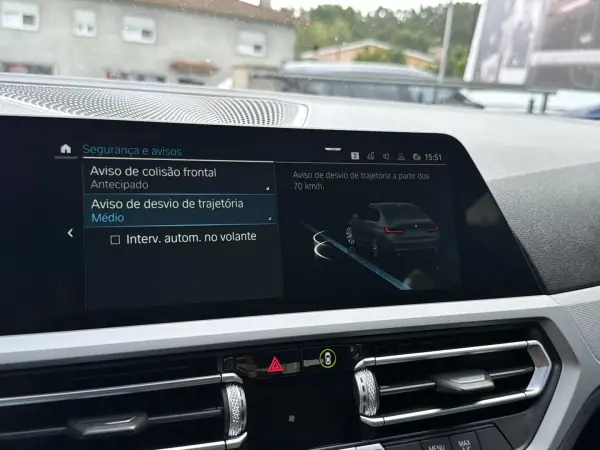 BMW 330e 2019 - 18500 EUR, 206000 km - 206000km - foto 14 de 16