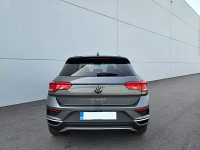 Volkswagen T-Roc 2021 - 17750 EUR, 72400 km - AUTO.MOTO.pt - 72400km - foto 12 de 37