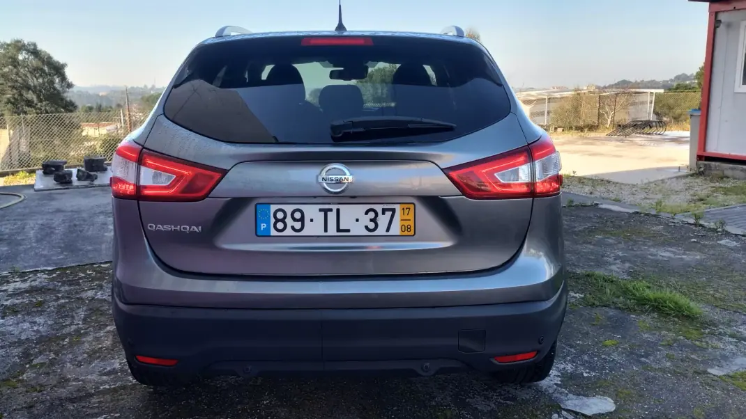 Nissan Qashqai 2017 - 15999 EUR, 139999 km - AUTO.MOTO.pt - 139999km - foto 6 de 34
