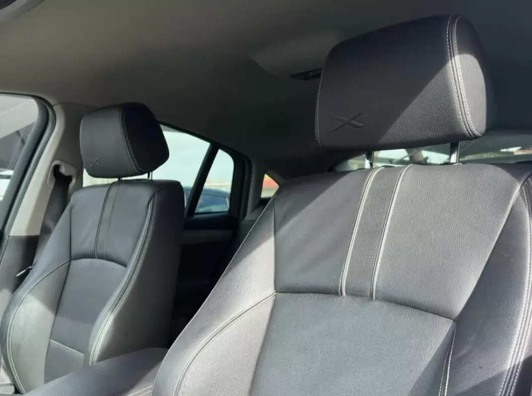 BMW X4 2016 - 35000 EUR, 121889 km - AUTO.MOTO.pt - 121889km - foto 9 de 24